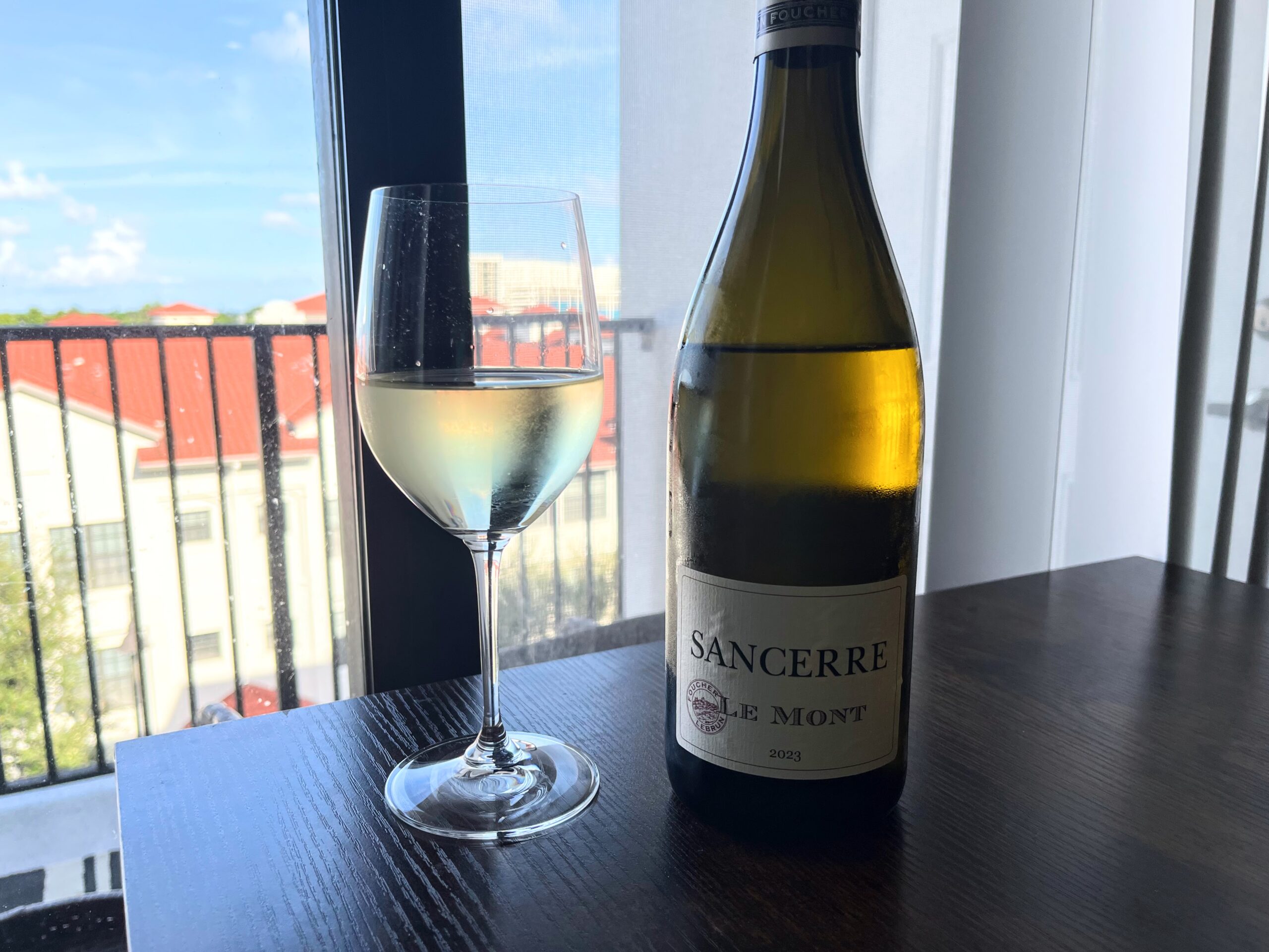 sancerre le mont in glass sancerre le mont in glass
